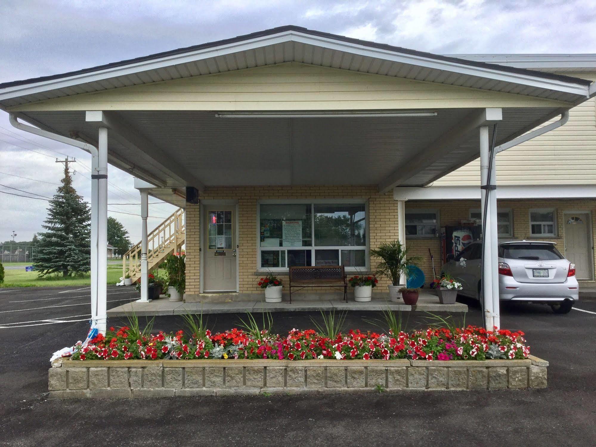 Milan Garden Inn Thorold Buitenkant foto